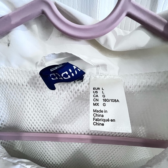 Unisex White Japanese Character Windbreaker - Picture 5 of 5